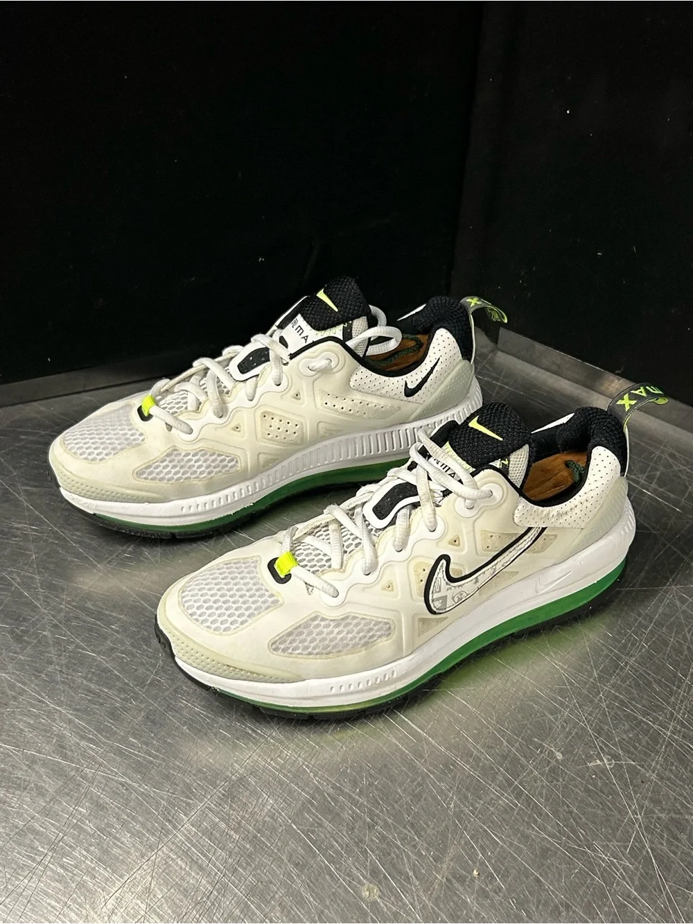 Nike Air Max Size 6.5 Youth
